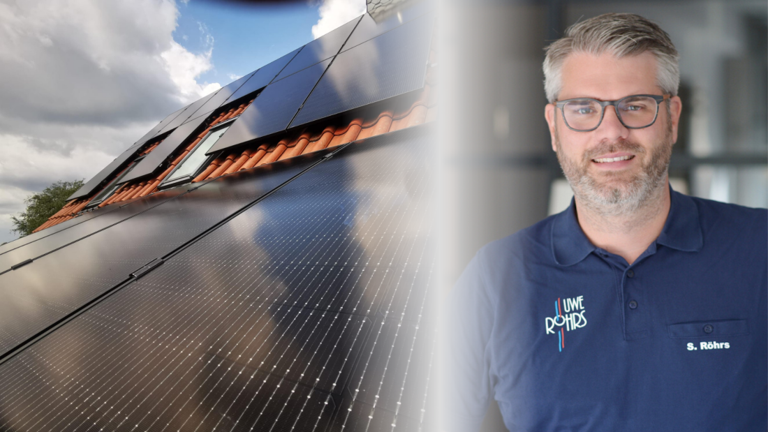 Auf der linken Seite ist ein Dach mit einer Photovoltaik-Anlage und auf der rechten Seite der Geschäftsführer, Steffen Röhrs.