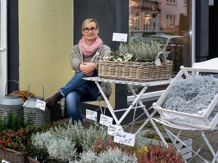 Caroline Nolte vor ihrem Laden "Stilvoll"